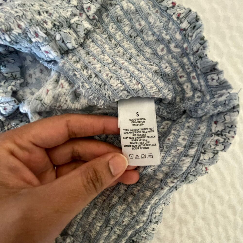 Aeropostale Blue Floral 100% Rayon Crop Top Size S Smocked Waist Tie Front - Picture 5 of 8